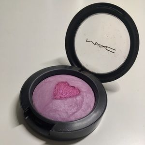 MAC Sakura mineralized lavender blush heart shape
